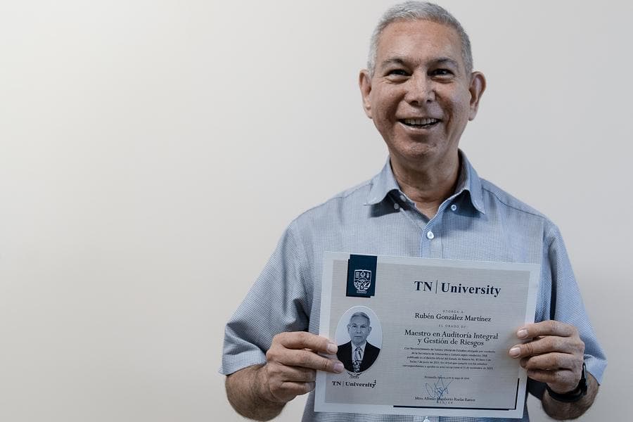 Rubén Gonzalez egresado de TN University